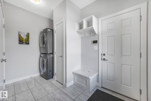 173 Hays Ridge Boulevard, Edmonton, AB - Indoor Photo Showing Laundry Room