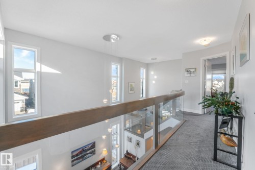 173 Hays Ridge Boulevard, Edmonton, AB - Indoor Photo Showing Other Room