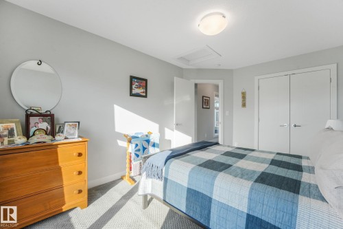 173 Hays Ridge Boulevard, Edmonton, AB - Indoor Photo Showing Bedroom