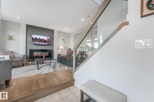 173 Hays Ridge Boulevard, Edmonton, AB - Indoor