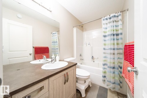1107 33A Street, Edmonton, AB - Indoor Photo Showing Bathroom