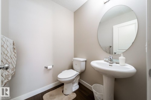1107 33A Street, Edmonton, AB - Indoor Photo Showing Bathroom