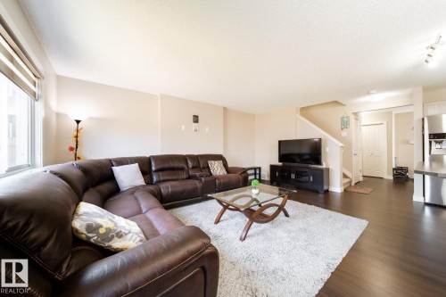 1107 33A Street, Edmonton, AB - Indoor Photo Showing Living Room