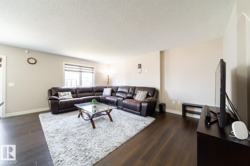 1107 33A Street, Edmonton, AB - Indoor Photo Showing Living Room