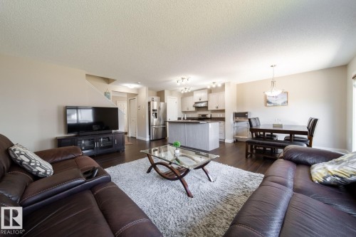 1107 33A Street, Edmonton, AB - Indoor Photo Showing Living Room