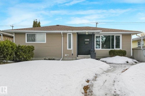 Single story home featuring roof with shingles - 6007 95 Avenue, Edmonton, AB - Outdoor
