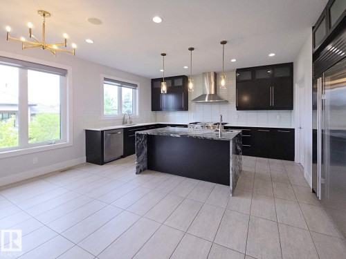 3310 Watson Bay, Edmonton, AB - Indoor Photo Showing Kitchen With Upgraded Kitchen