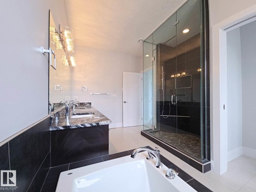 3310 Watson Bay, Edmonton, AB - Indoor Photo Showing Bathroom