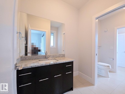 3310 Watson Bay, Edmonton, AB - Indoor Photo Showing Bathroom