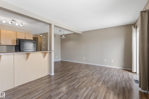 16423 56 Street, Edmonton, AB - Indoor Photo Showing Kitchen