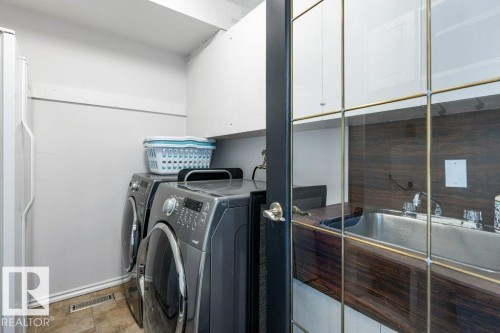 32 Grenfell Avenue, St. Albert, AB - Indoor Photo Showing Laundry Room