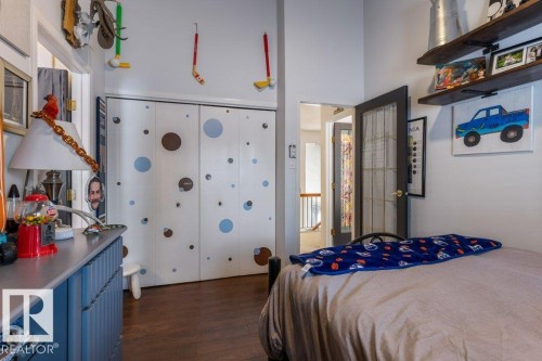 32 Grenfell Avenue, St. Albert, AB - Indoor Photo Showing Bedroom