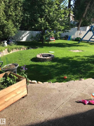 32 Grenfell Avenue, St. Albert, AB - Outdoor