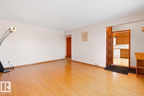 4835 115 Avenue, Edmonton, AB - Indoor Photo Showing Other Room