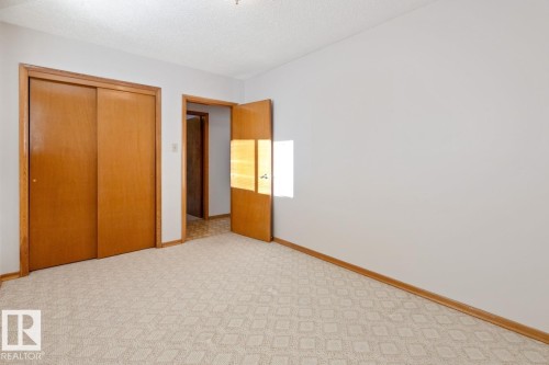 4835 115 Avenue, Edmonton, AB - Indoor Photo Showing Other Room