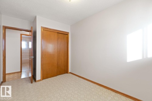 4835 115 Avenue, Edmonton, AB - Indoor Photo Showing Other Room