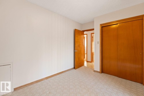4835 115 Avenue, Edmonton, AB - Indoor Photo Showing Other Room