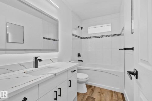 16 Larose Drive, St. Albert, AB - Indoor Photo Showing Bathroom