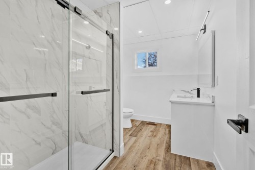 16 Larose Drive, St. Albert, AB - Indoor Photo Showing Bathroom