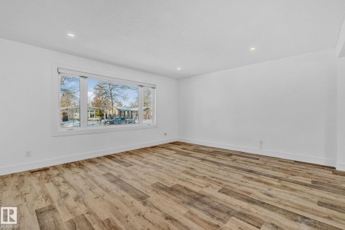 16 Larose Drive, St. Albert, AB - Indoor
