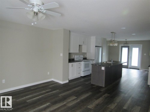 9760 - 107 Street, Westlock, AB - Indoor Photo Showing Kitchen