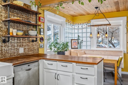 11427 68 Street, Edmonton, AB - Indoor