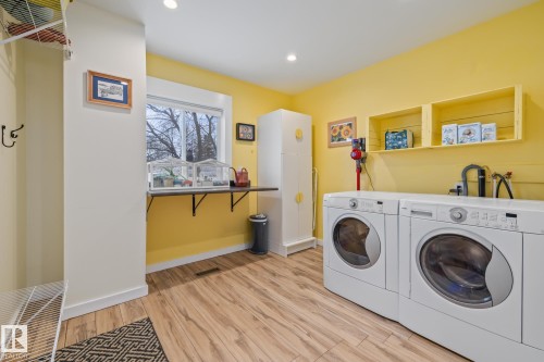 11427 68 Street, Edmonton, AB - Indoor Photo Showing Laundry Room