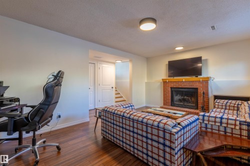 15612 78 Street, Edmonton, AB - Indoor With Fireplace