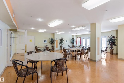 402 78 Mckenney Avenue, St. Albert, AB - Indoor Photo Showing Dining Room
