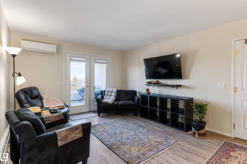 402 78 Mckenney Avenue, St. Albert, AB - Indoor Photo Showing Living Room