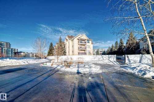 347 10520 120 Street, Edmonton, AB - Outdoor