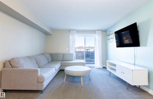 411 920 156 Street, Edmonton, AB - Indoor Photo Showing Living Room