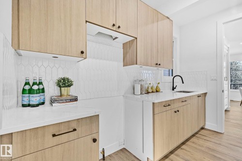 6620 Crawford Landing Landing, Edmonton, AB - Indoor