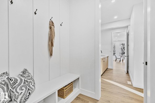 6620 Crawford Landing Landing, Edmonton, AB - Indoor Photo Showing Other Room