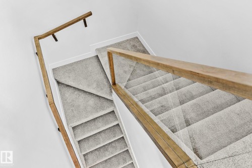 6620 Crawford Landing Landing, Edmonton, AB - Indoor Photo Showing Other Room