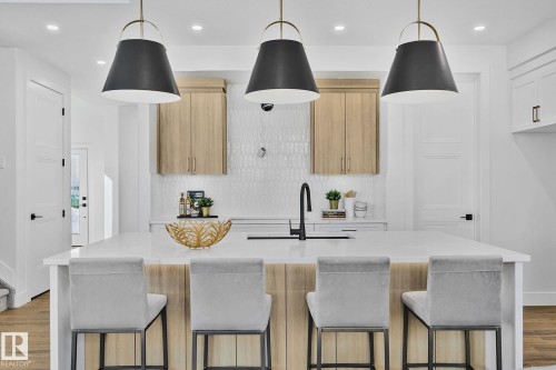 6620 Crawford Landing Landing, Edmonton, AB - Indoor