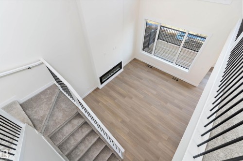 1084 Cristall Crescent, Edmonton, AB - Indoor Photo Showing Other Room