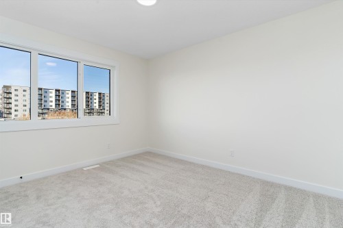 1084 Cristall Crescent, Edmonton, AB - Indoor Photo Showing Other Room