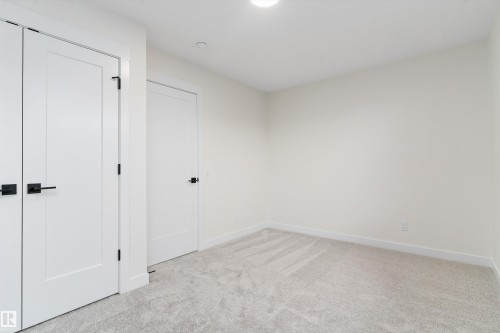 1084 Cristall Crescent, Edmonton, AB - Indoor Photo Showing Other Room