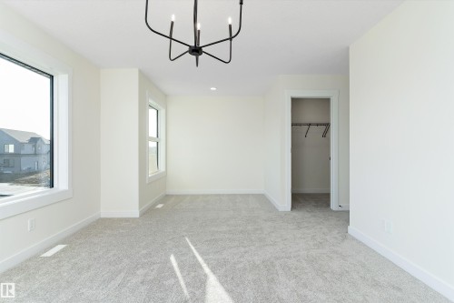 1084 Cristall Crescent, Edmonton, AB - Indoor Photo Showing Other Room
