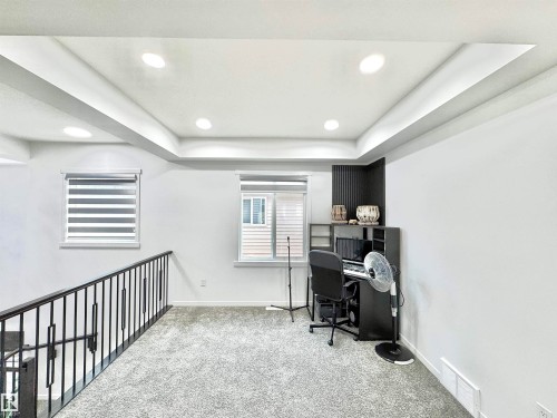 1636 14 Street, Edmonton, AB - Indoor Photo Showing Other Room