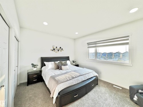 1636 14 Street, Edmonton, AB - Indoor Photo Showing Bedroom