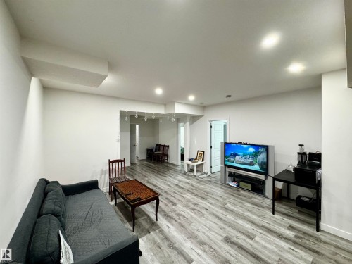 1636 14 Street, Edmonton, AB - Indoor