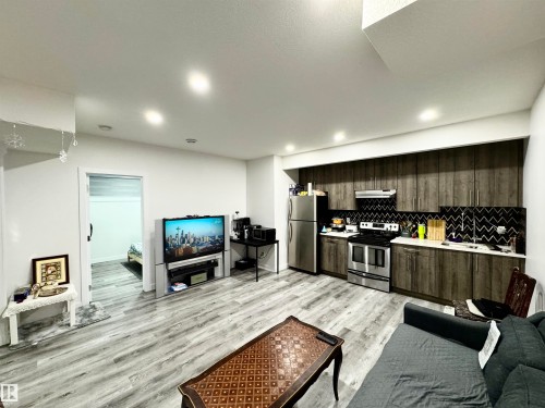 1636 14 Street, Edmonton, AB - Indoor