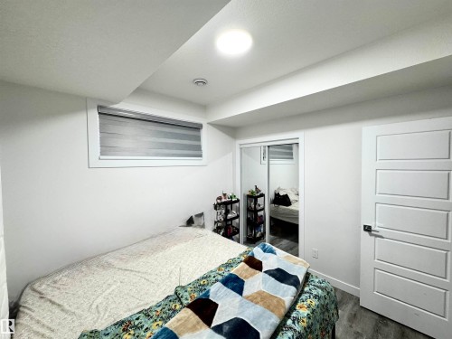 1636 14 Street, Edmonton, AB - Indoor Photo Showing Bedroom