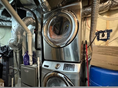 1636 14 Street, Edmonton, AB - Indoor Photo Showing Laundry Room