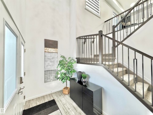 1636 14 Street, Edmonton, AB - Indoor Photo Showing Other Room