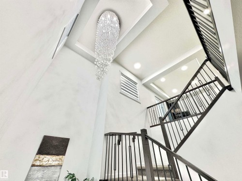 1636 14 Street, Edmonton, AB - Indoor Photo Showing Other Room