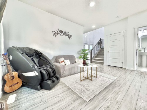 1636 14 Street, Edmonton, AB - Indoor