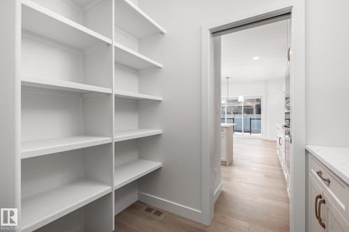 6884 Knox Loop Sw, Edmonton, AB - Indoor With Storage